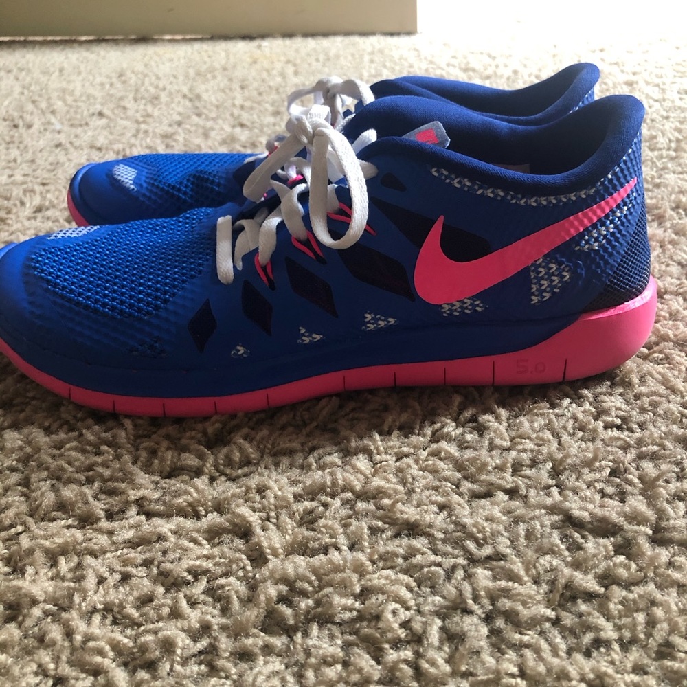 Brand new Nike running shoes size 7